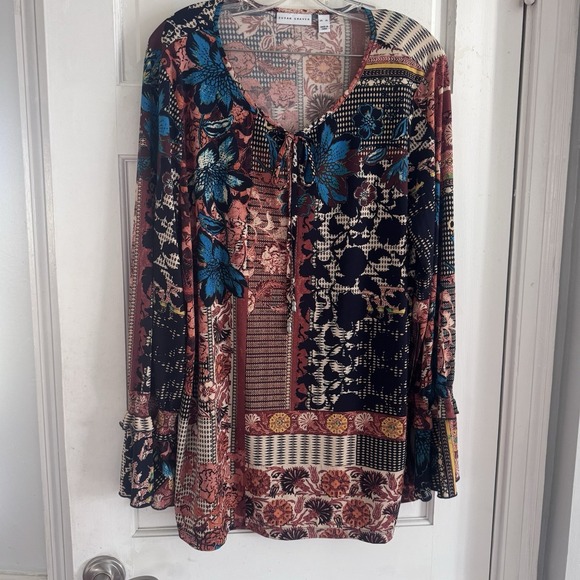 Susan Graver Tops - Susan Graver Tunic Top Blouse Women Sz XL Peasant Liquid Knit‎ Floral Patchwork
